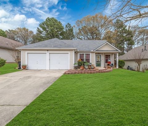 Homes For Sale - 50 Camden Way<br/> Fairburn, GA 30213