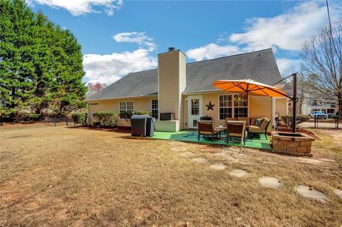 A home in Flowery Branch