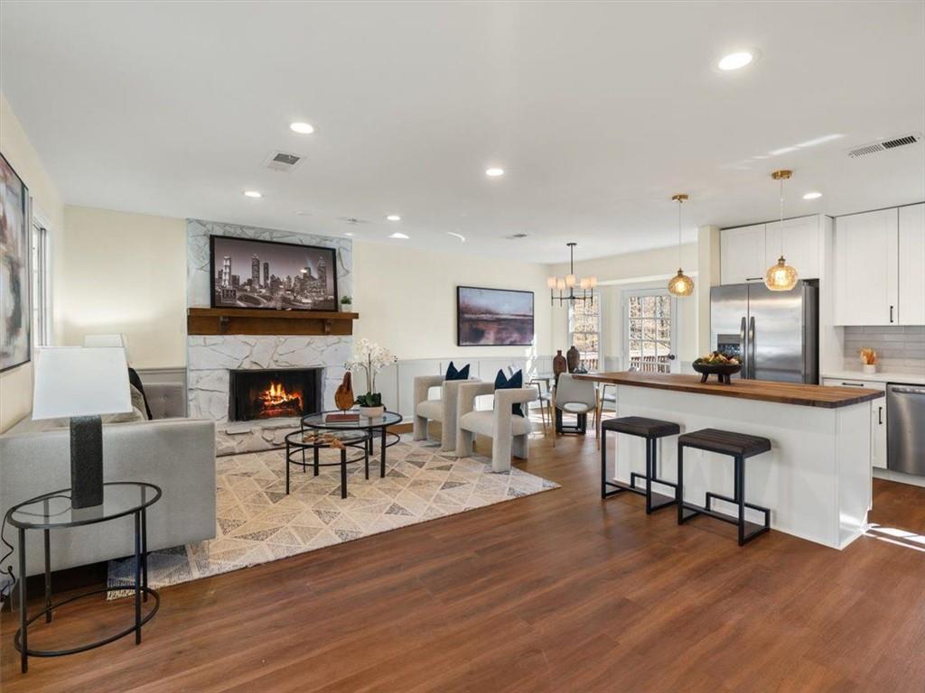 6974 CLEARLAKE Court