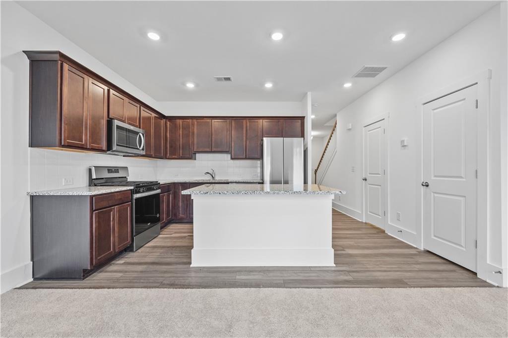 1512 Parks Edge Lane, Atlanta, Georgia image 6