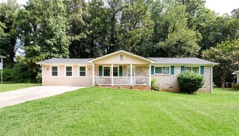 Homes For Sale - 2289 Chestnut Log Drive<br/> Douglas County, Lithia Springs, GA 30122