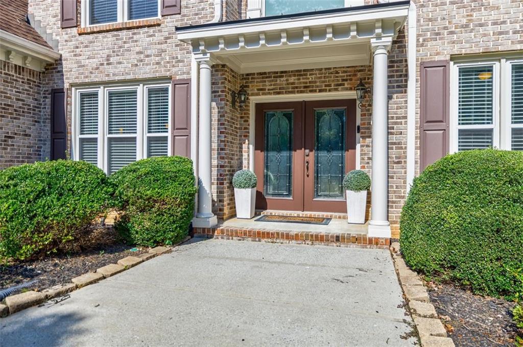 3041 Cadbury Trail