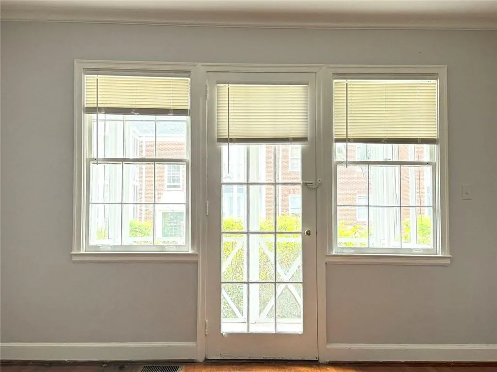 Atlanta, Georgia 30305, United States, 1 Bedroom Bedrooms, ,1 BathroomBathrooms,Residential,Active,251962