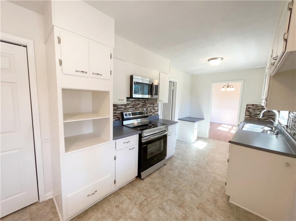 2289 Country Club Drive SE