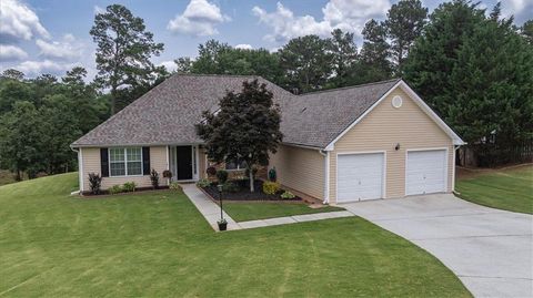 Homes For Sale - 2316 Acorn Way<br/> Monroe, GA 30656