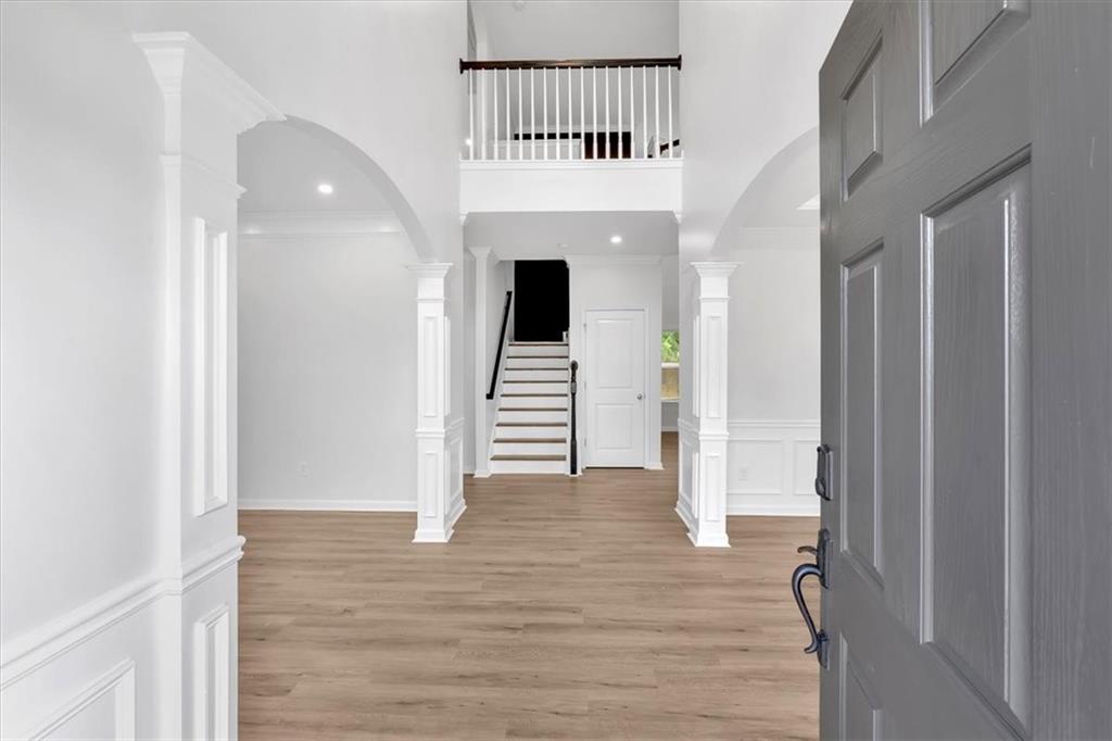 104 Lakestone Parkway