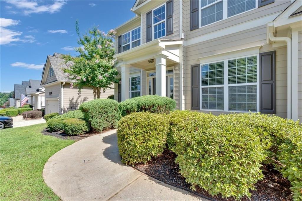 104 Lakestone Parkway