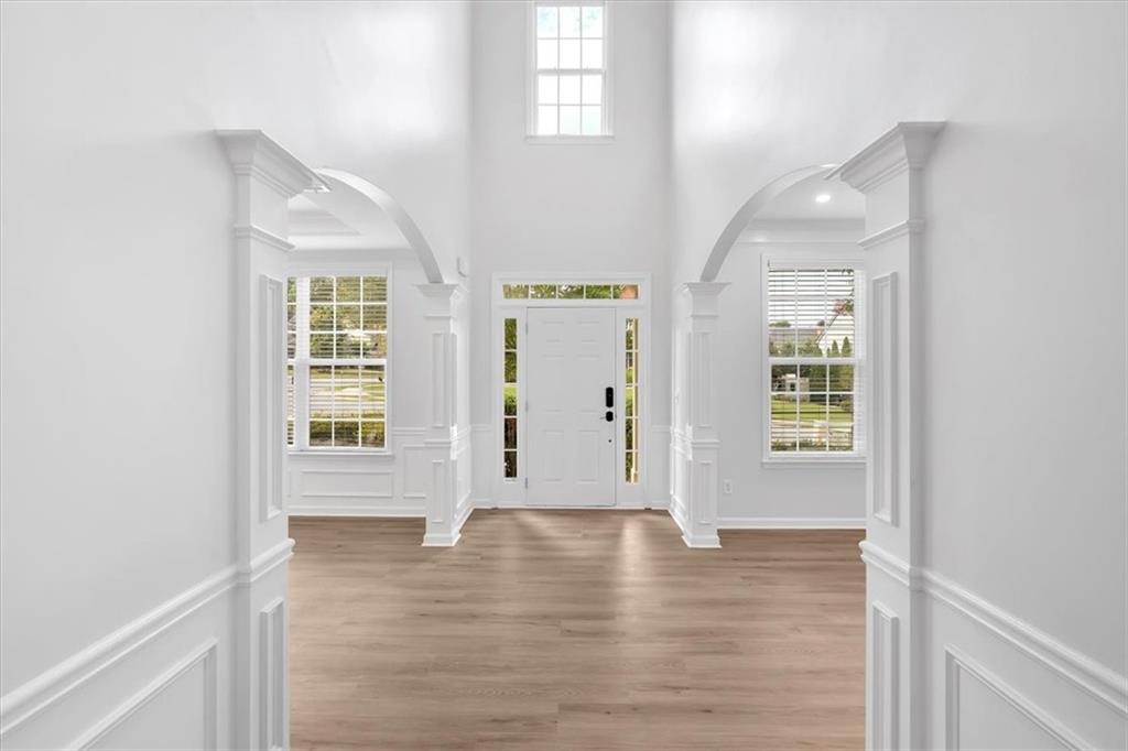 104 Lakestone Parkway