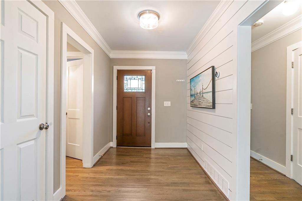 1403 Lavista Road NE