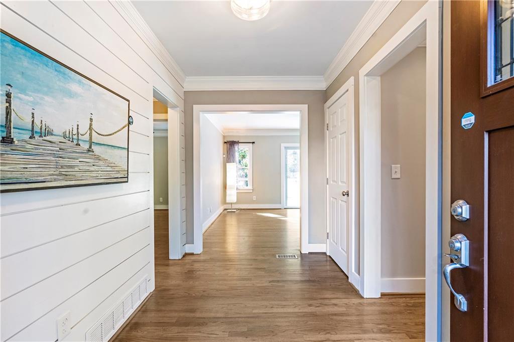 1403 Lavista Road NE