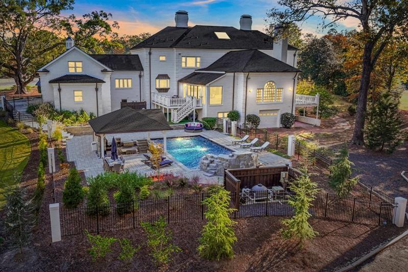 1445 Hillside Drive
