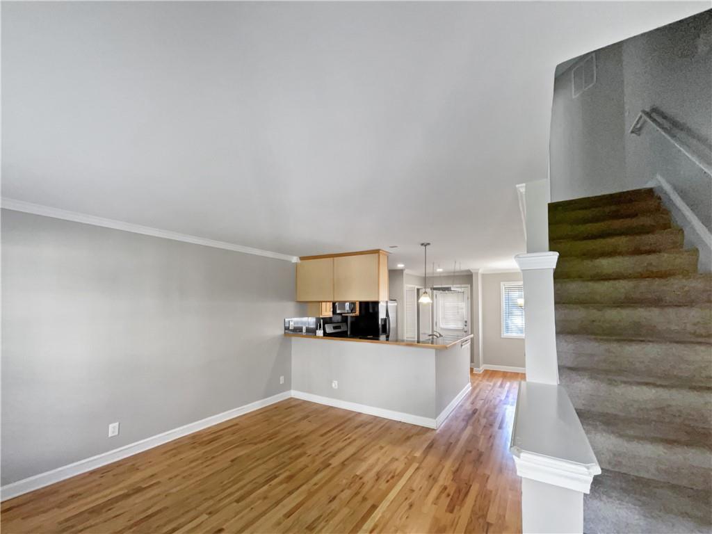 2232 Dunseath Avenue NW 202