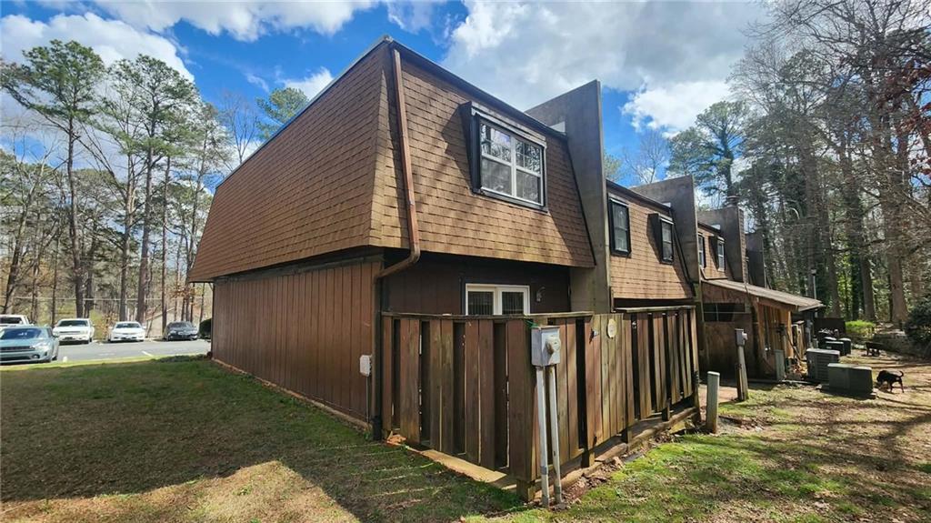 723 Cedar Pointe Court SW