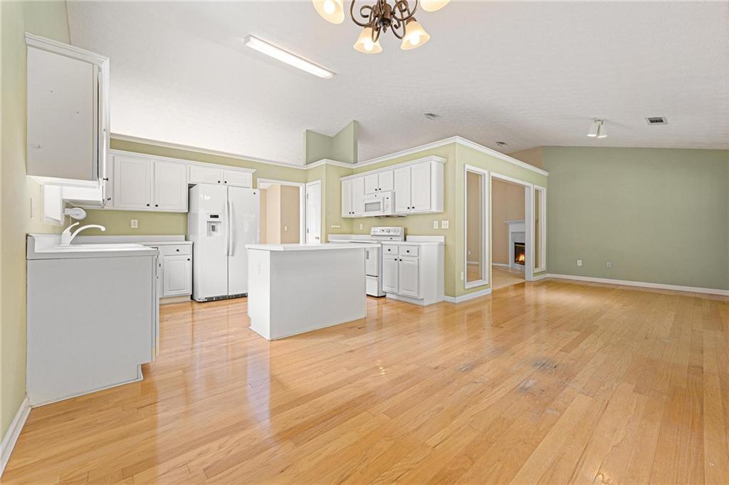 2620 Matlin Way, Buford, Georgia image 3