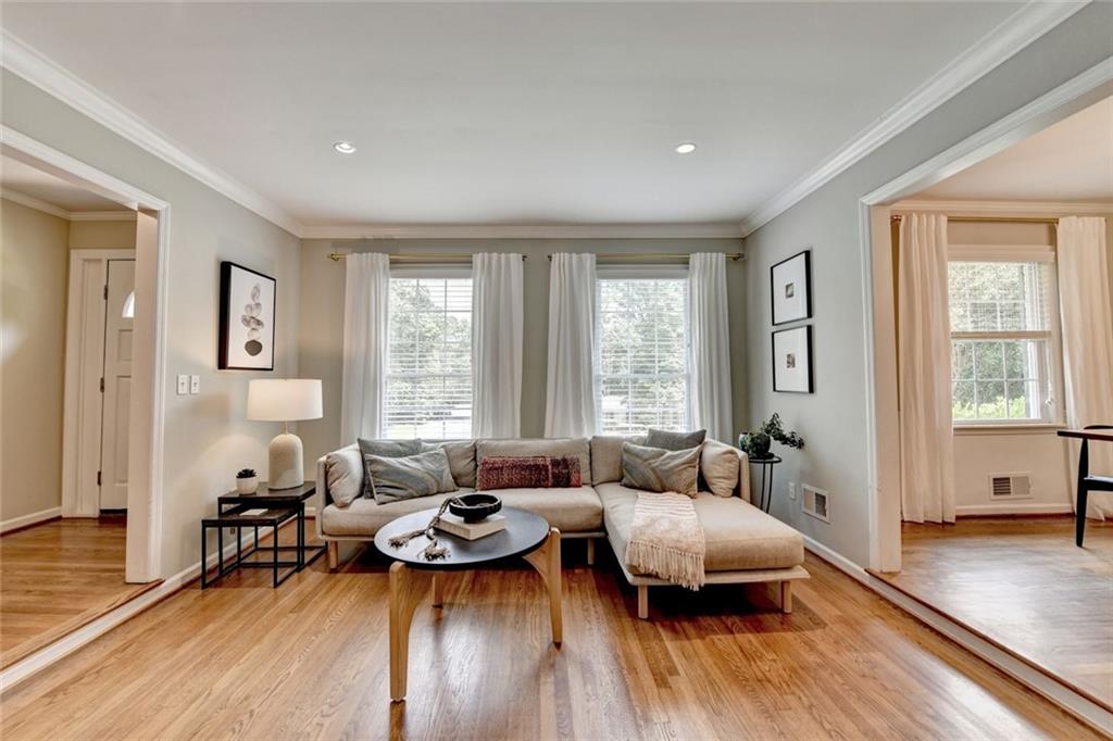 1744 Chateau Drive, Dunwoody, Georgia image 7
