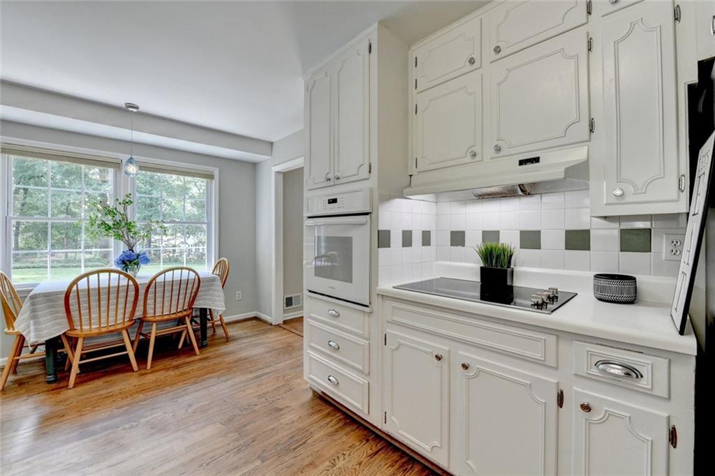 1744 Chateau Drive, Dunwoody, Georgia image 12
