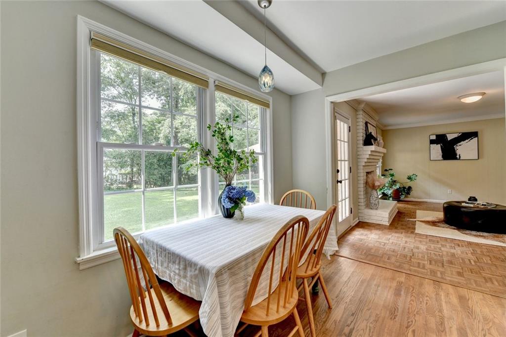 1744 Chateau Drive, Dunwoody, Georgia image 16