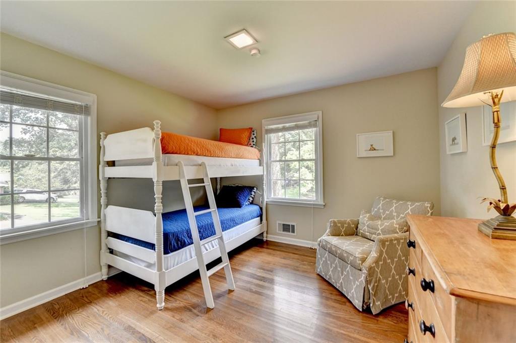 1744 Chateau Drive, Dunwoody, Georgia image 33