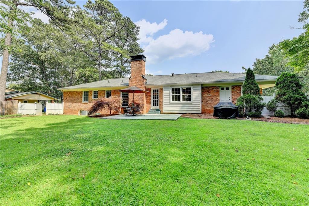 1744 Chateau Drive, Dunwoody, Georgia image 42