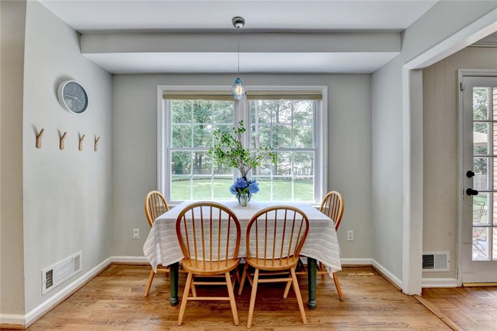 1744 Chateau Drive, Dunwoody, Georgia image 13