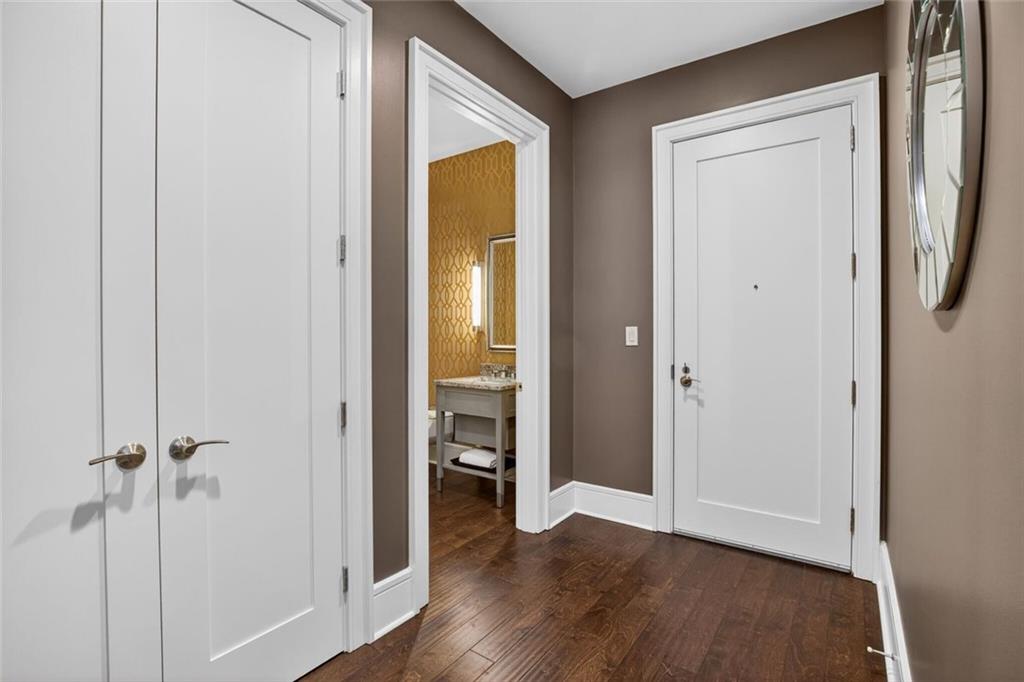 1065 Peachtree Street NE 2901