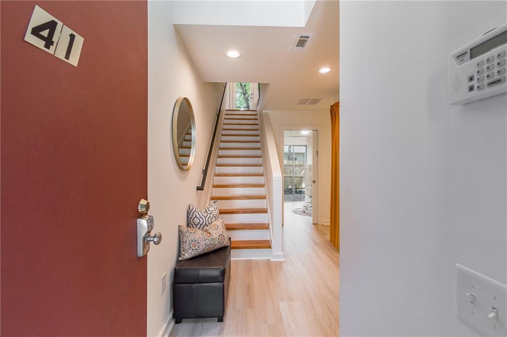 920 Memorial Drive SE 41