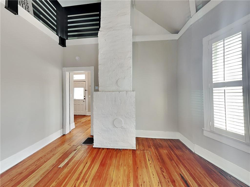 595 Boulevard SE Apt A