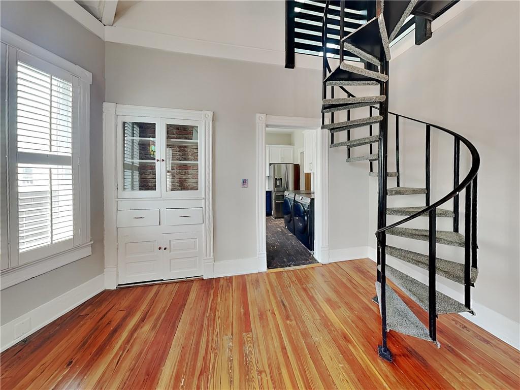 595 Boulevard SE Apt A