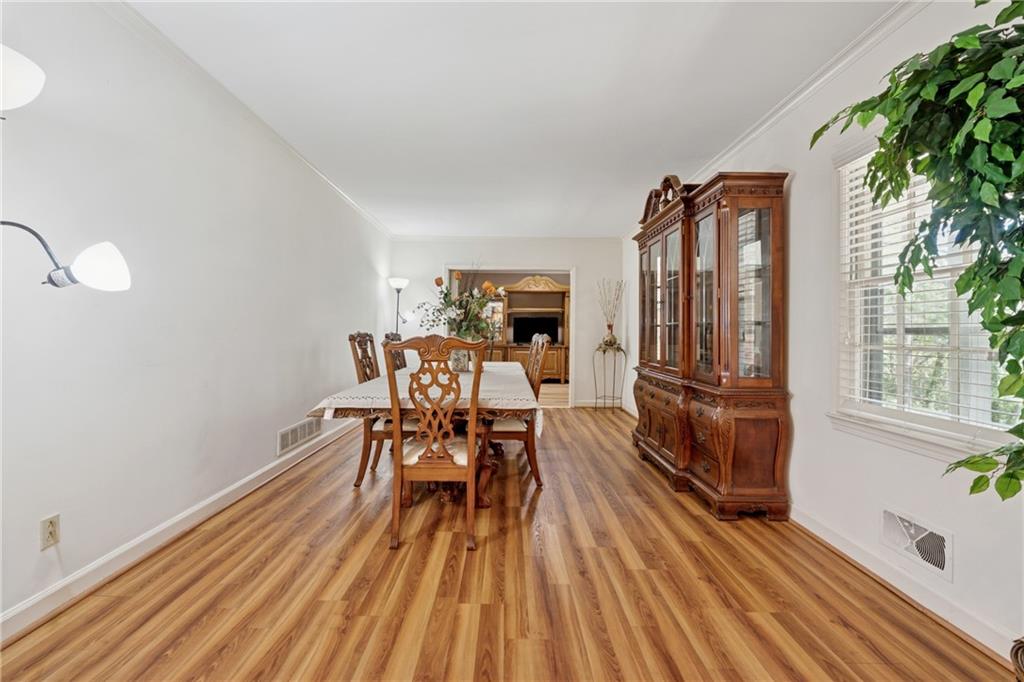 1387 Springdale Road