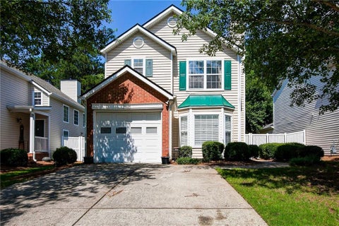 Homes For Sale - 13372 Harpley Court<br/> Alpharetta, GA 30004