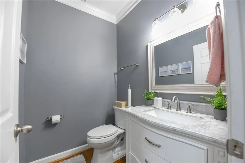 Marietta, Georgia 30068, United States, 4 Bedrooms Bedrooms, ,4 BathroomsBathrooms,Residential,Active,171110