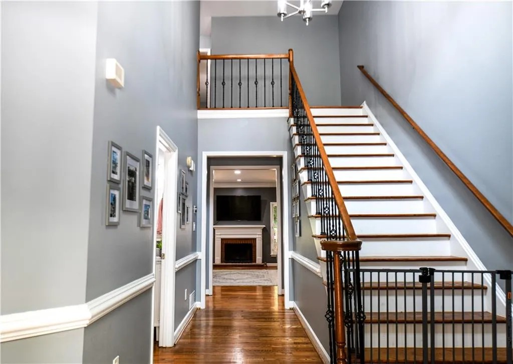 Marietta, Georgia 30068, United States, 4 Bedrooms Bedrooms, ,4 BathroomsBathrooms,Residential,Active,171110