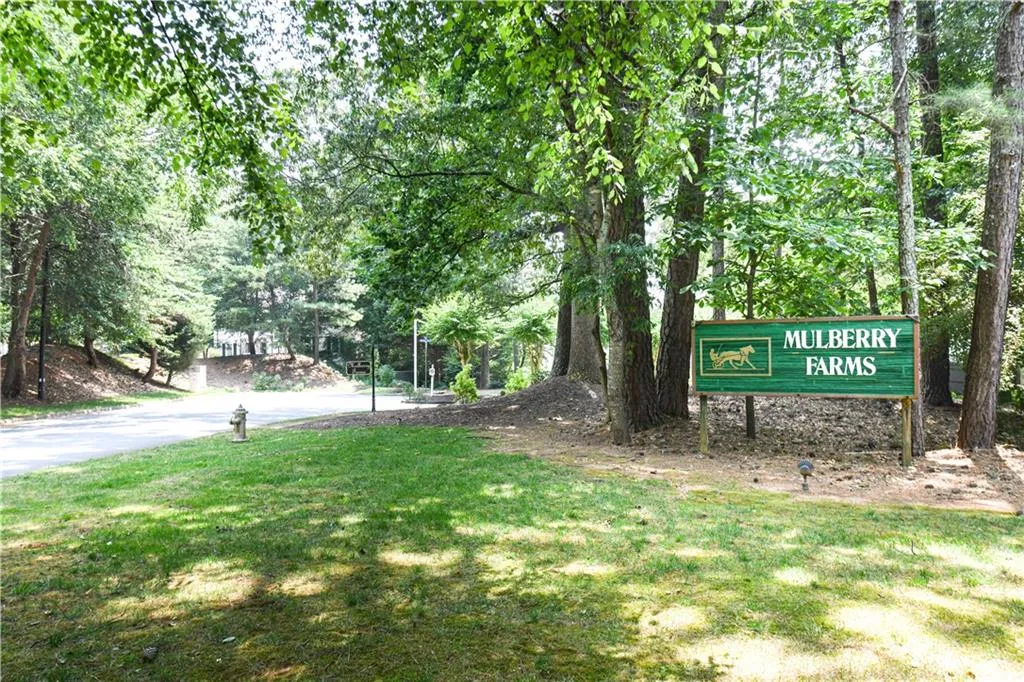 Marietta, Georgia 30068, United States, 4 Bedrooms Bedrooms, ,4 BathroomsBathrooms,Residential,Active,171110