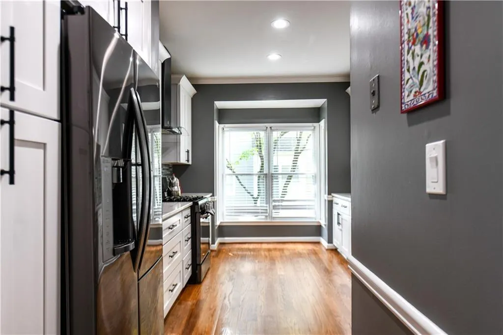 Marietta, Georgia 30068, United States, 4 Bedrooms Bedrooms, ,4 BathroomsBathrooms,Residential,Active,171110