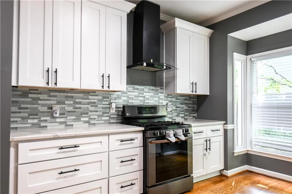 Marietta, Georgia 30068, United States, 4 Bedrooms Bedrooms, ,4 BathroomsBathrooms,Residential,Active,171110