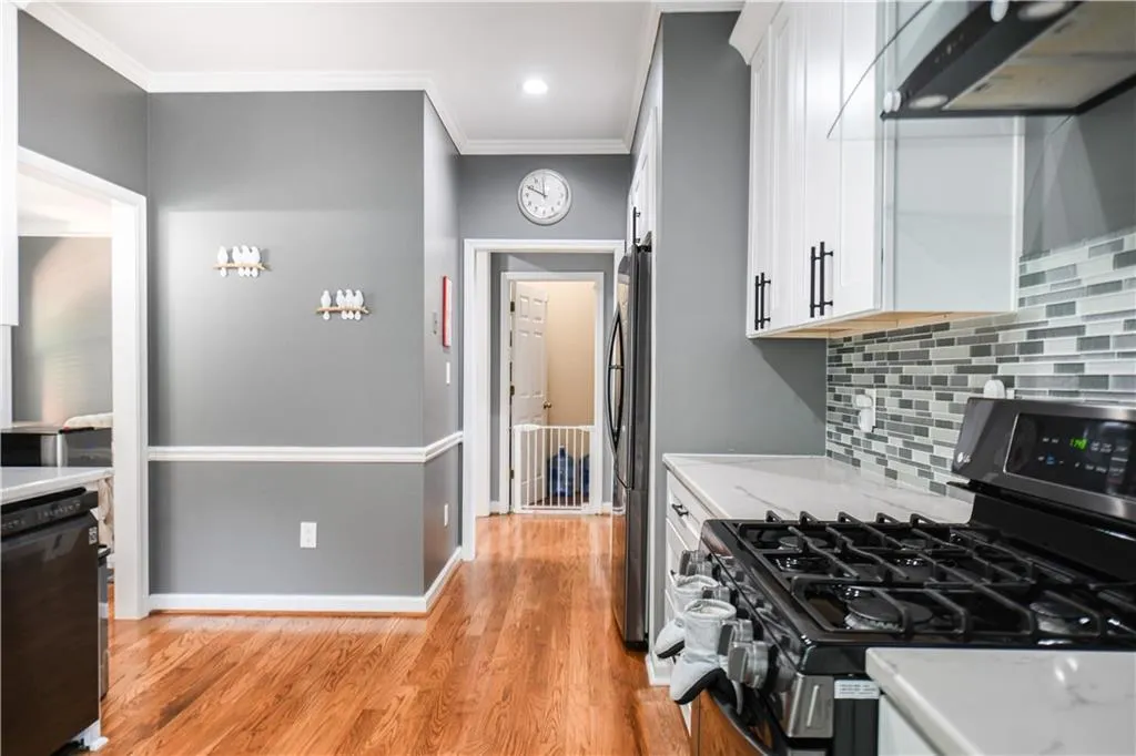 Marietta, Georgia 30068, United States, 4 Bedrooms Bedrooms, ,4 BathroomsBathrooms,Residential,Active,171110