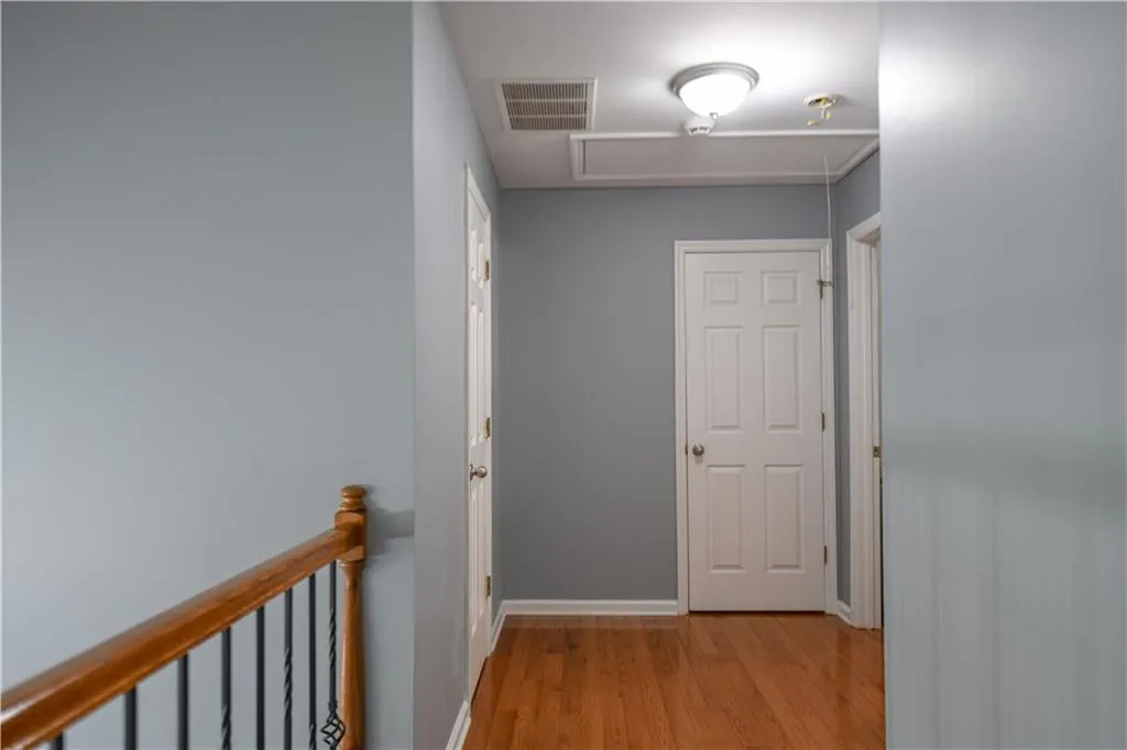 Marietta, Georgia 30068, United States, 4 Bedrooms Bedrooms, ,4 BathroomsBathrooms,Residential,Active,171110