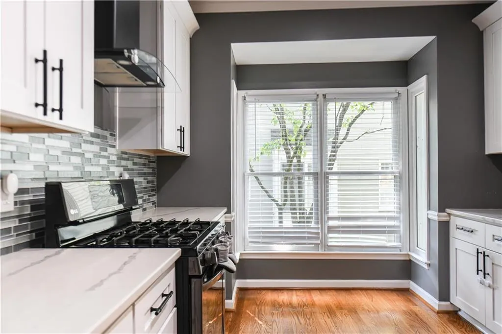 Marietta, Georgia 30068, United States, 4 Bedrooms Bedrooms, ,4 BathroomsBathrooms,Residential,Active,171110