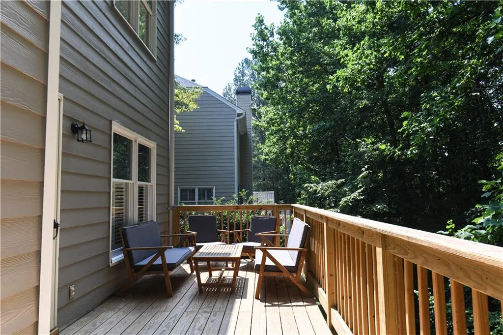 Marietta, Georgia 30068, United States, 4 Bedrooms Bedrooms, ,4 BathroomsBathrooms,Residential,Active,171110