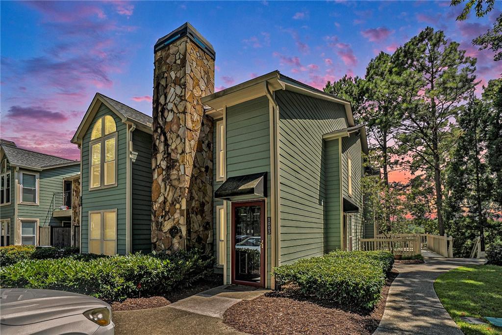 This affordable 2BR/2BA condo in the sought-after Canyon Point community is ready for your personal touches!
Enjoy a fantastic location within walking distance to East Roswell Park, the Chattahoochee River, Centennial Kroger shopping and dining, the Post Office, and East Roswell Library. The community offers great amenities including a swimming pool, tennis court, and a private dog park.
A private entrance leads you to the second level, where you’ll find a cozy fireside great room and a kitchen with plenty of cabinet and counter space and featuring gas stove opening to a bright dining area with access to a balcony and extra storage closet. The roommate-style floor plan features bedrooms on opposite sides of the unit for added privacy. Washer and Dryer are included. Convenient access to GA-400 via Holcomb Bridge Road. Rental cap is 20% and has not been met — a great option for investors or future leasing flexibility!