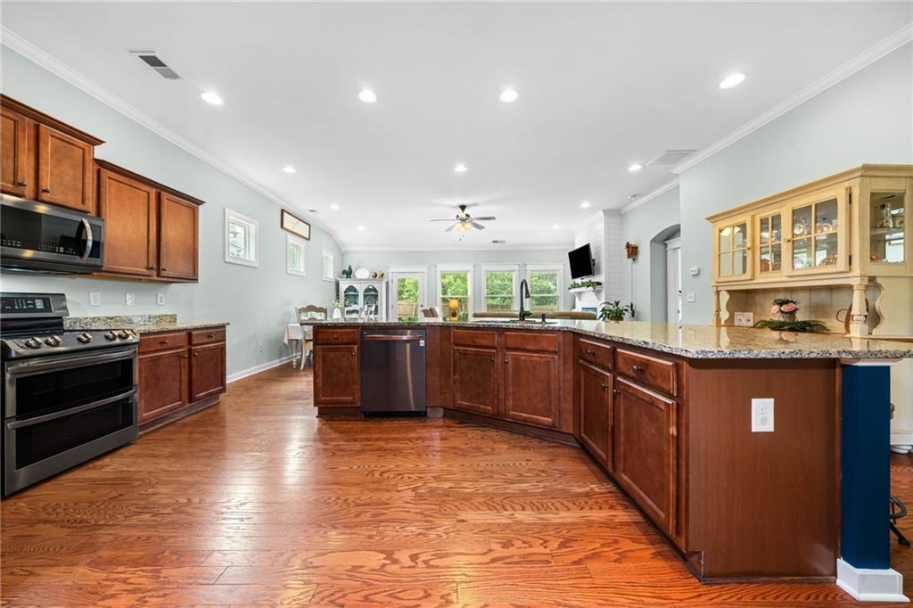 313 Rippling Drive, Ball Ground, Georgia image 4