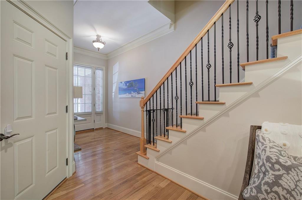 5492 Glenridge Drive 536