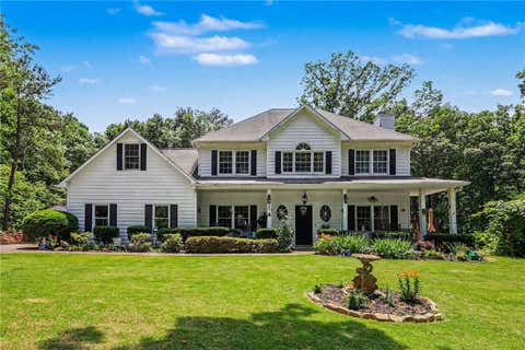 Homes For Sale - 7025 Oakcreek Trace<br/> Cumming, GA 30041