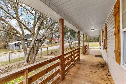 A home in Hogansville