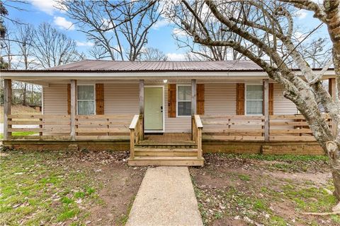 A home in Hogansville