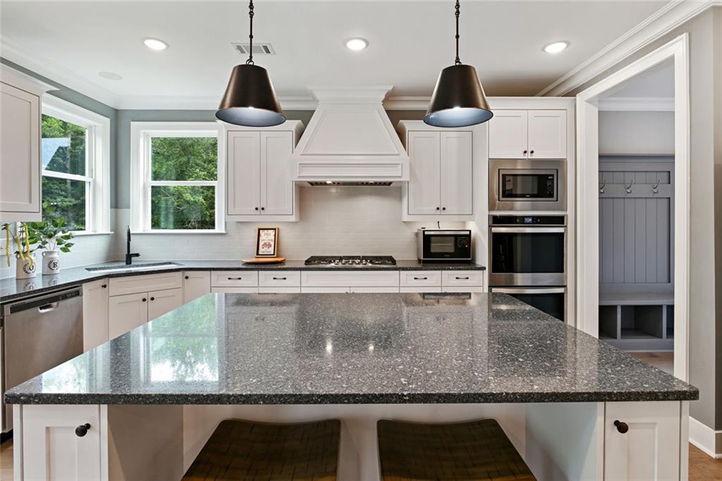 3525 Montebello Parkway
