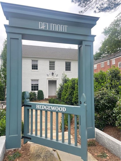 Townhouse For Sale - 69 Delmont Drive<br/> Atlanta, GA 30305