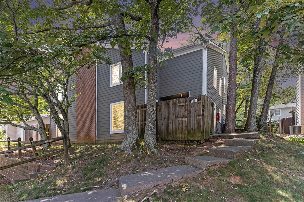 Affordable. Upgraded. Convenient.
This 3 bed, 2 bath condo in Norcross, GA is the perfect opportunity for a first-time homebuyer or savvy investor. Located just minutes from I-85 and under 30 minutes to both Downtown Atlanta and Hartsfield-Jackson International Airport, this home offers unbeatable access to everything metro Atlanta has to offer.
Step inside to find a blend of hardwood floors and cozy carpet throughout, an upgraded bathroom, and spacious living areas filled with natural light. Enjoy low-maintenance living in a well-kept community with plenty of green space.
VA buyers take note ? this property includes an assumable 3.1% loan, making it even more attractive in today's market!
Don't miss your chance to own in one of Gwinnett County's most connected locations.