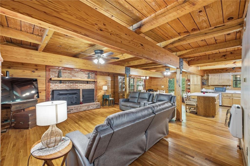 206 Henson Road SW