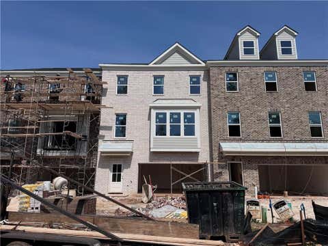 Townhouse For Sale - 2735 Hallwood Lane<br/> Suwanee, GA 30024